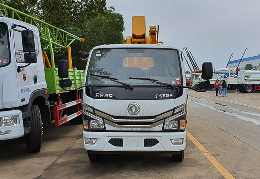 國(guó)六東風(fēng)多利卡18米高空作業(yè)車(chē)圖片